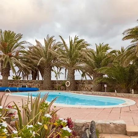 Lidia Lanzarote فيلة