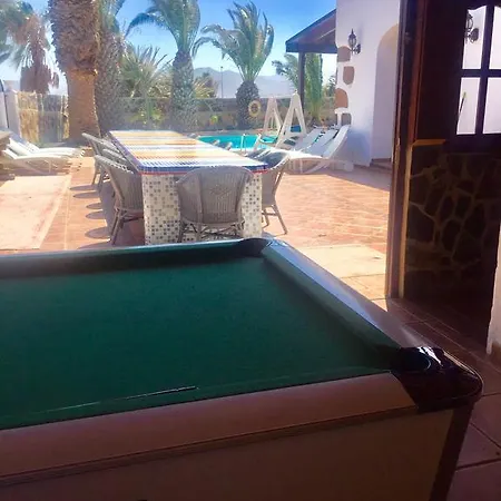 فيلة Lidia Lanzarote Mácher